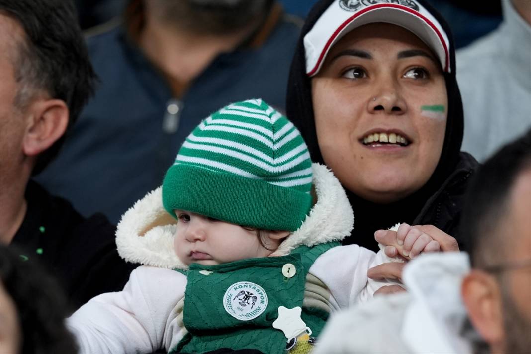 Konyaspor’un altın puanı kaptığı Fenerbahçe maçından kareler 86