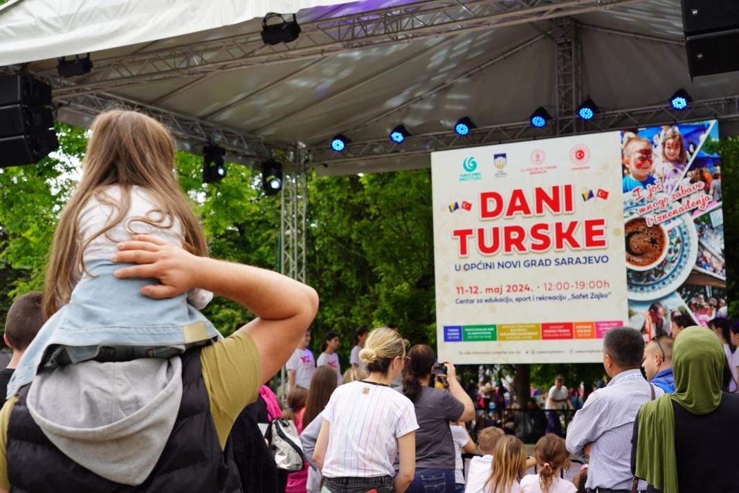 Selçuklu Belediyesi Bosnalı çocukların yüzünü güldürdü 4