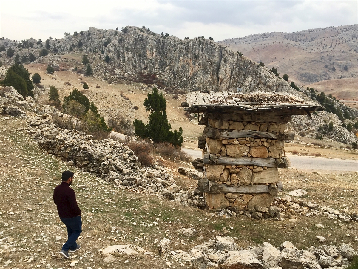 Konya'nın iki ilçesindeki 'esrarengiz' tarihi yapılar merak uyandırıyor 7
