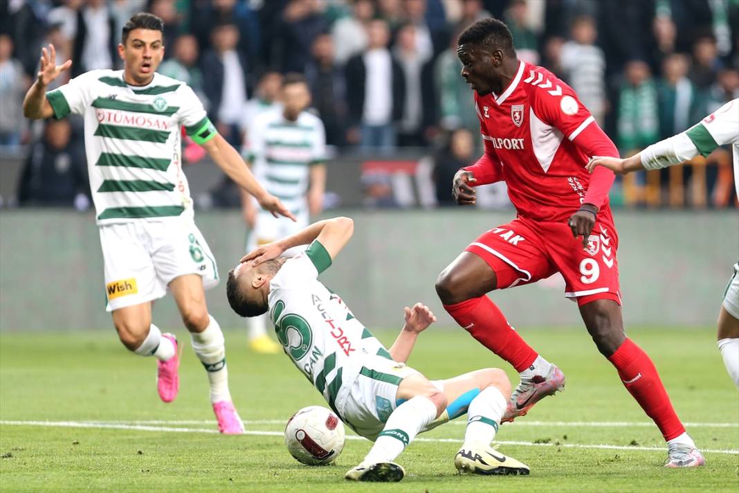 Konyaspor ilk yarıda fişi çekti! 3 gollü maçtan kareler 31
