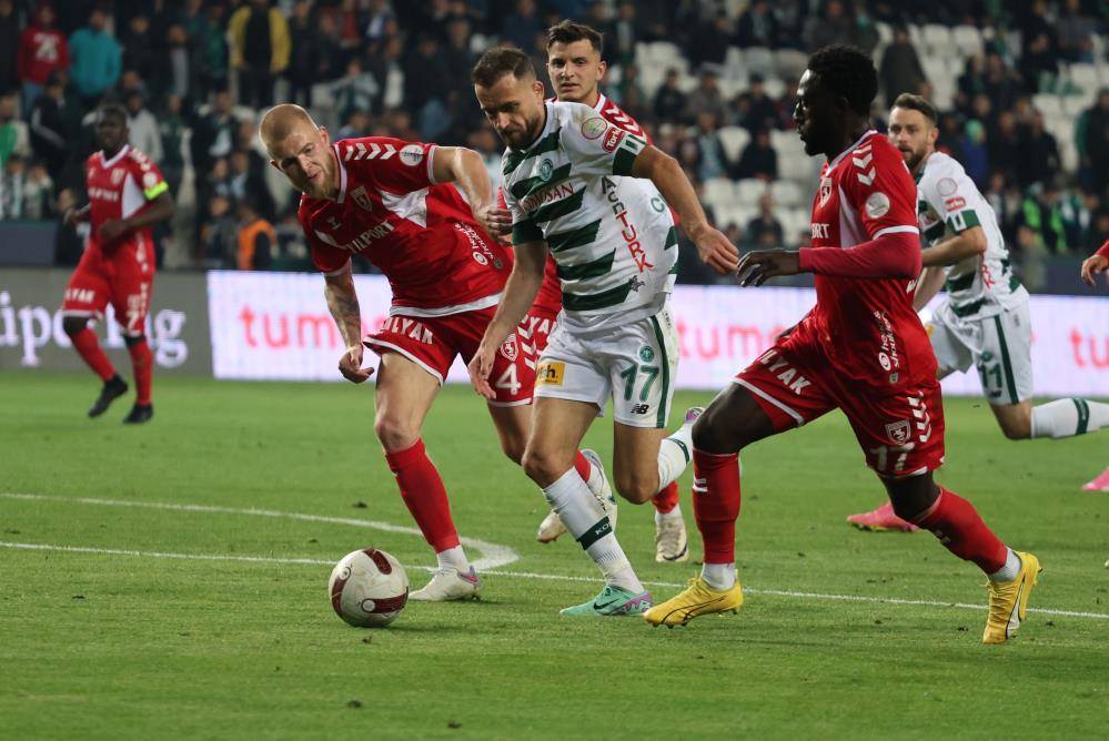Konyaspor ilk yarıda fişi çekti! 3 gollü maçtan kareler 8