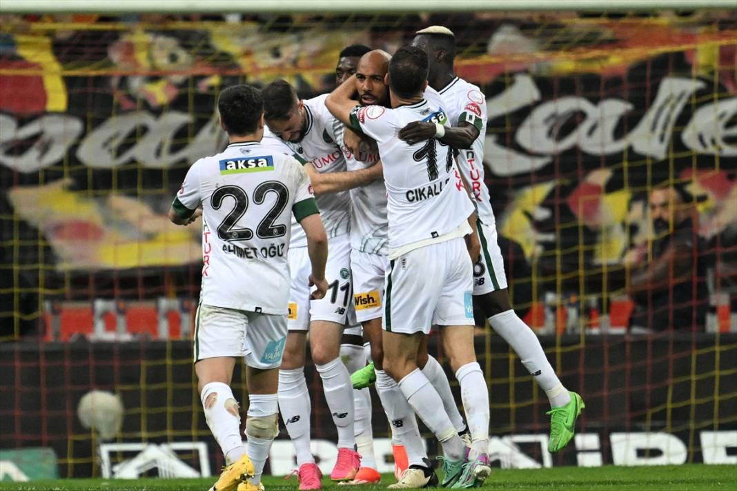 Ligde kalma hesapları yapan Konyaspor’un Kayserispor maçından kareler 27