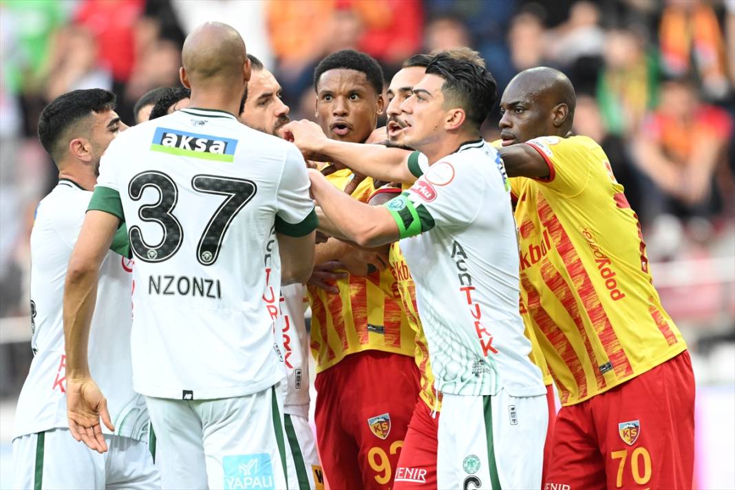 Ligde kalma hesapları yapan Konyaspor’un Kayserispor maçından kareler 29