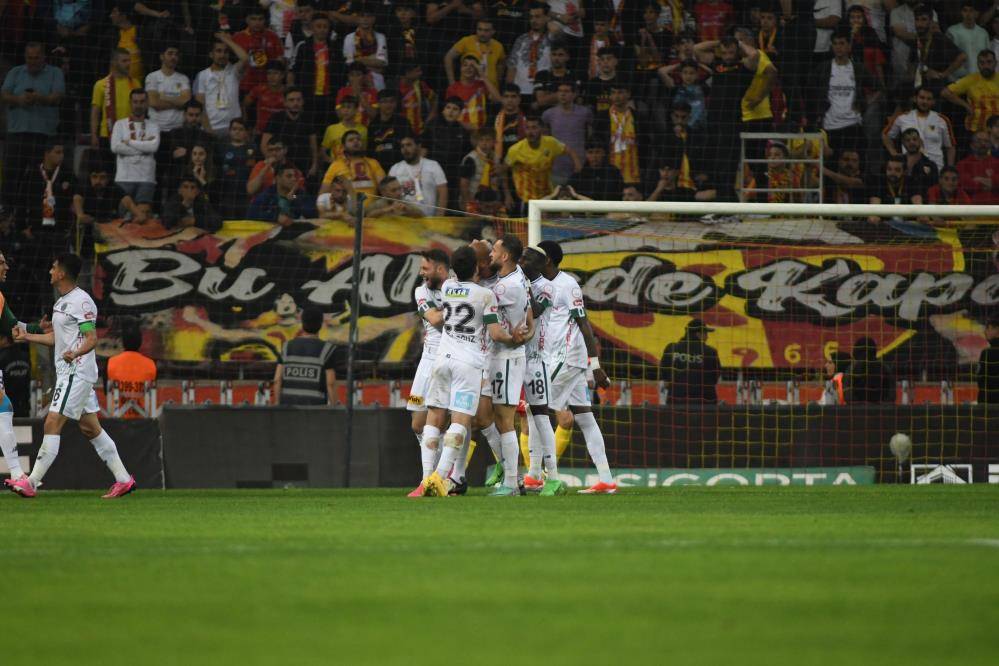 Ligde kalma hesapları yapan Konyaspor’un Kayserispor maçından kareler 48