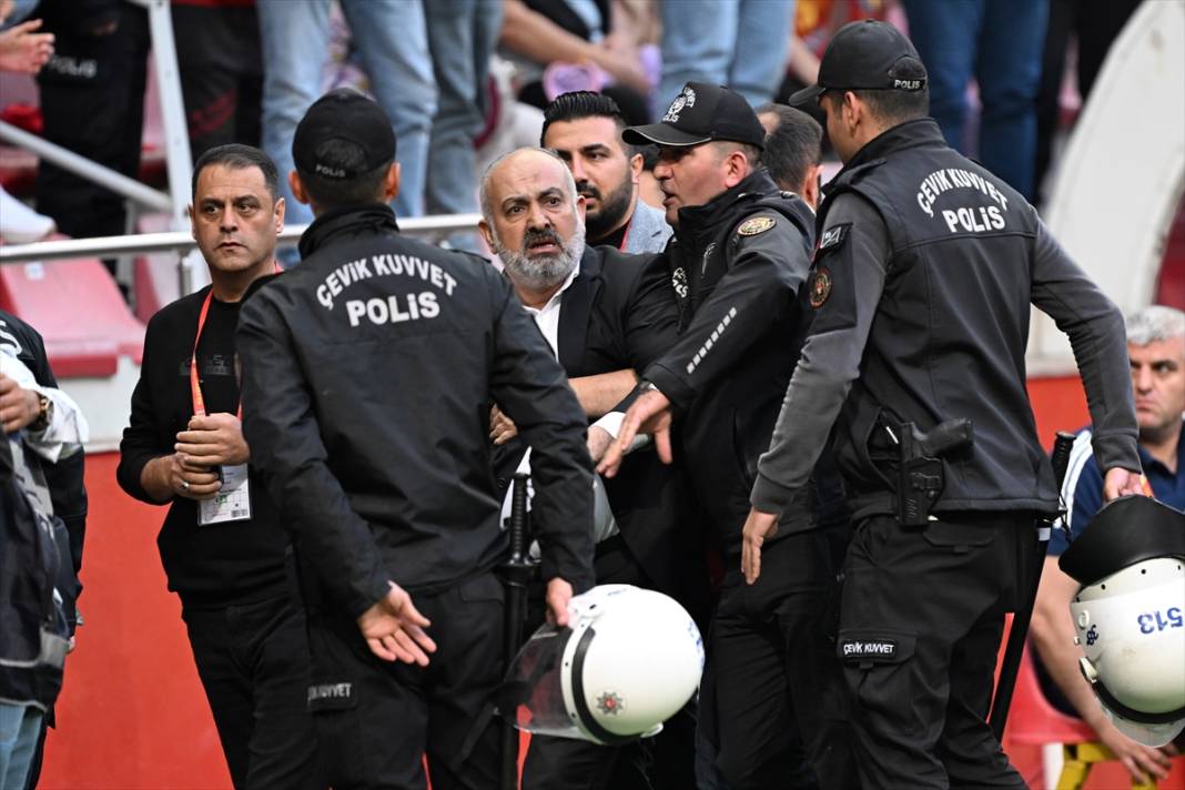 Ligde kalma hesapları yapan Konyaspor’un Kayserispor maçından kareler 63