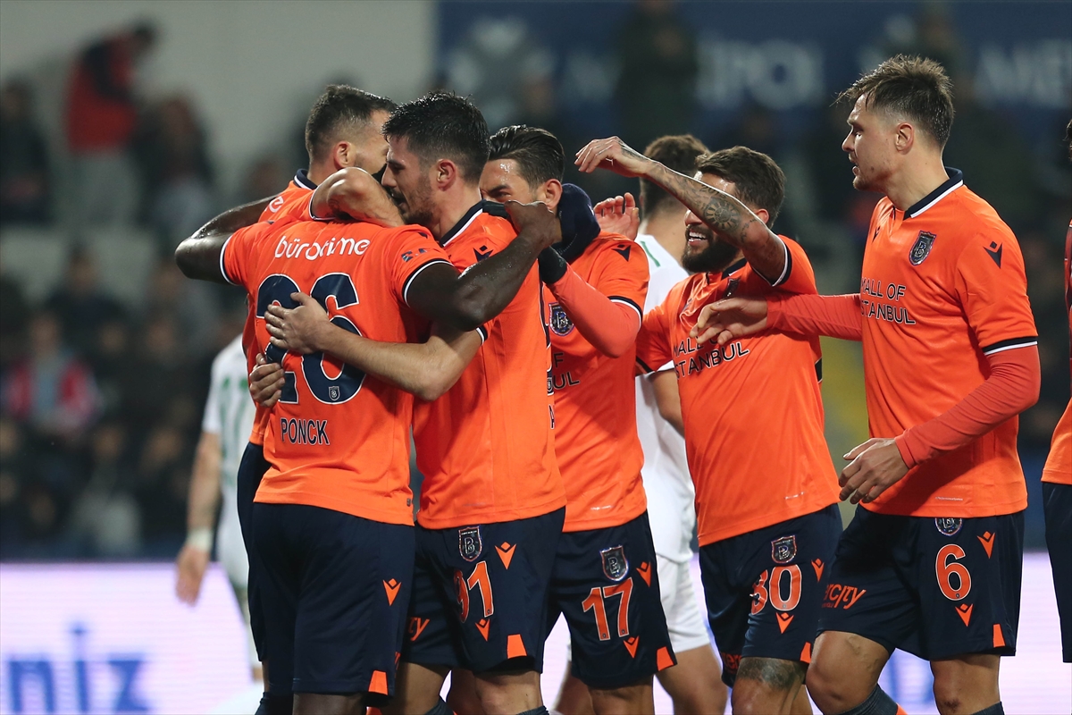 Başakşehir-Konyaspor maçından kareler 13