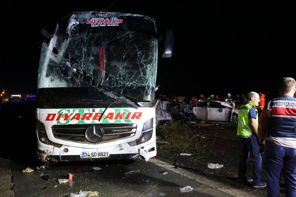 Türkiye’yi hüzne boğan kaza: 10 ölü, 39 yaralı 2