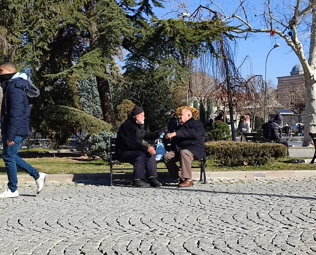 Türkiye’nin en mutsuz illeri sıralandı! Konya kaçıncı sırada? 19