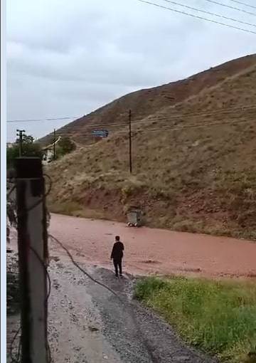 2 liseli kuzen sele kapıldı, vatandaşlar son anda kurtardı 8