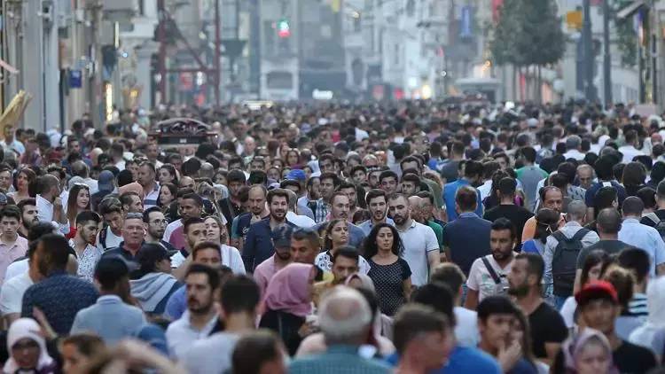 Cumhuriyet tarihinde bir ilk! Türkiye ilk kez bu kadar yaşlandı 6