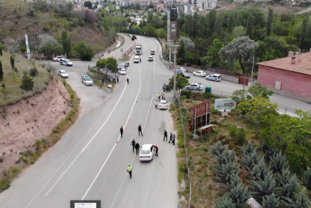 Polis uyuşturucuyu kadının iç çamaşırında buldu 10