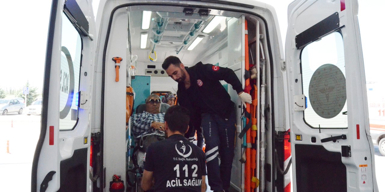 Pazara giden aile çatışmanın arasında kaldı! Yaralılar var