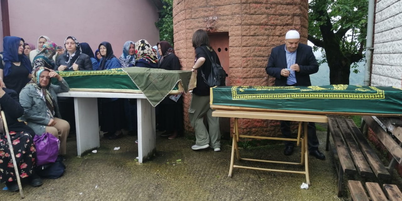 Acı kare! Baba ile kızı bir saat arayla hayatını kaybetti