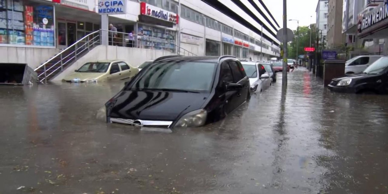 Başkentte sağanak yağış! Ev ve iş yerlerini su bastı, araçlar suya gömüldü