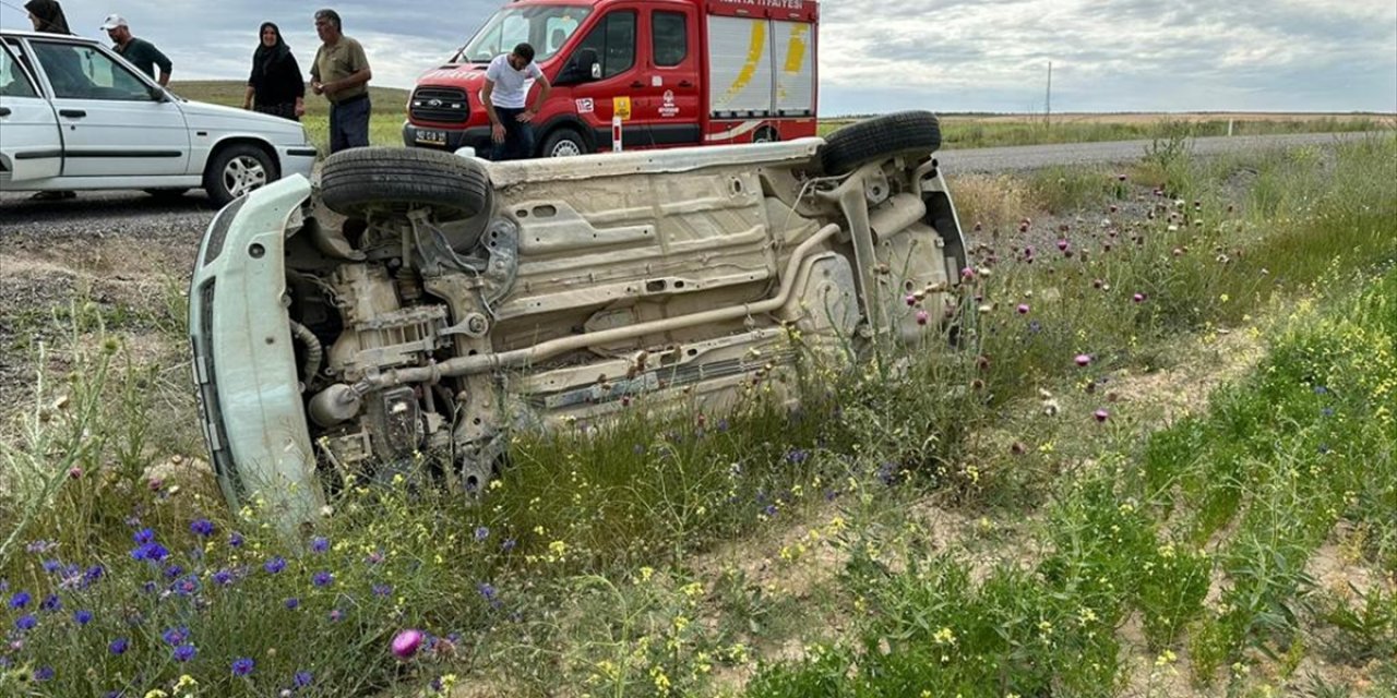 Konya’da otomobil şarampole devrildi: 3 yaralı