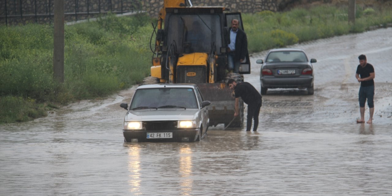 Konya’da 3 ilçeyi daha sel vurdu! OSB de sular altında