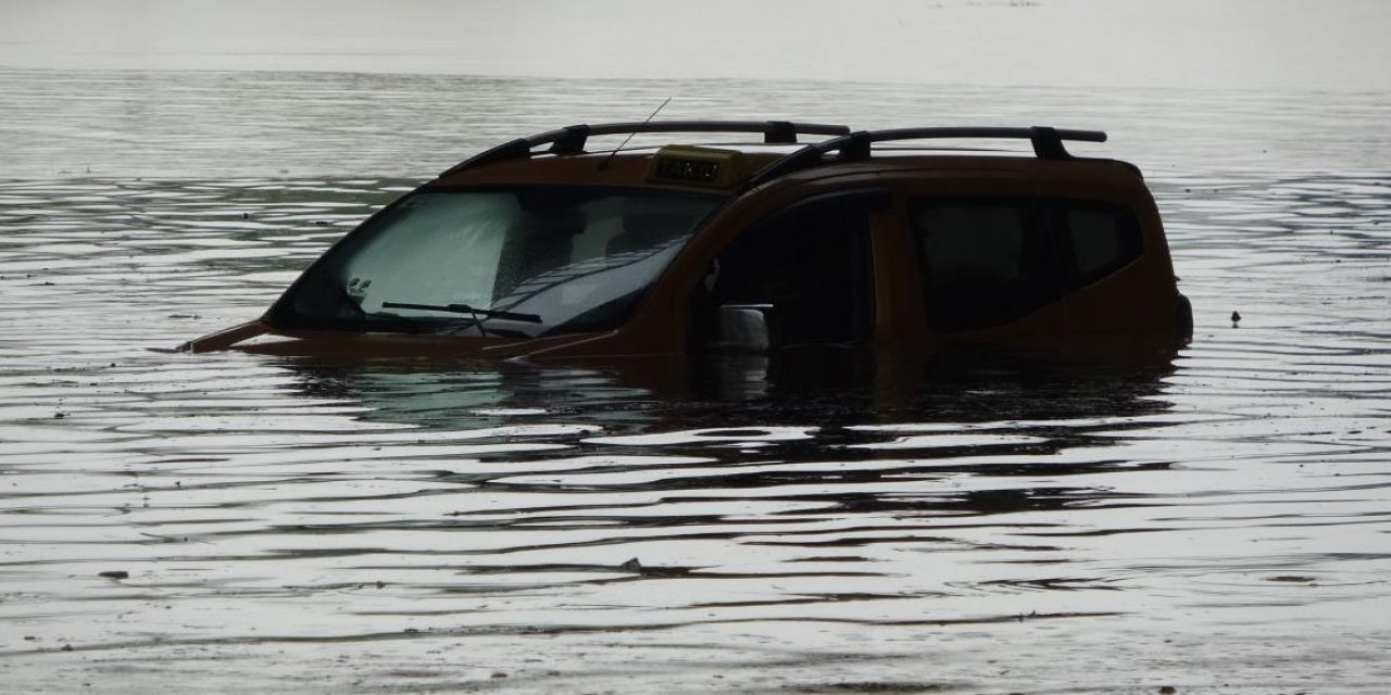 Selin vurduğu ilimizdeki 3 ilçede okular tatil edildi