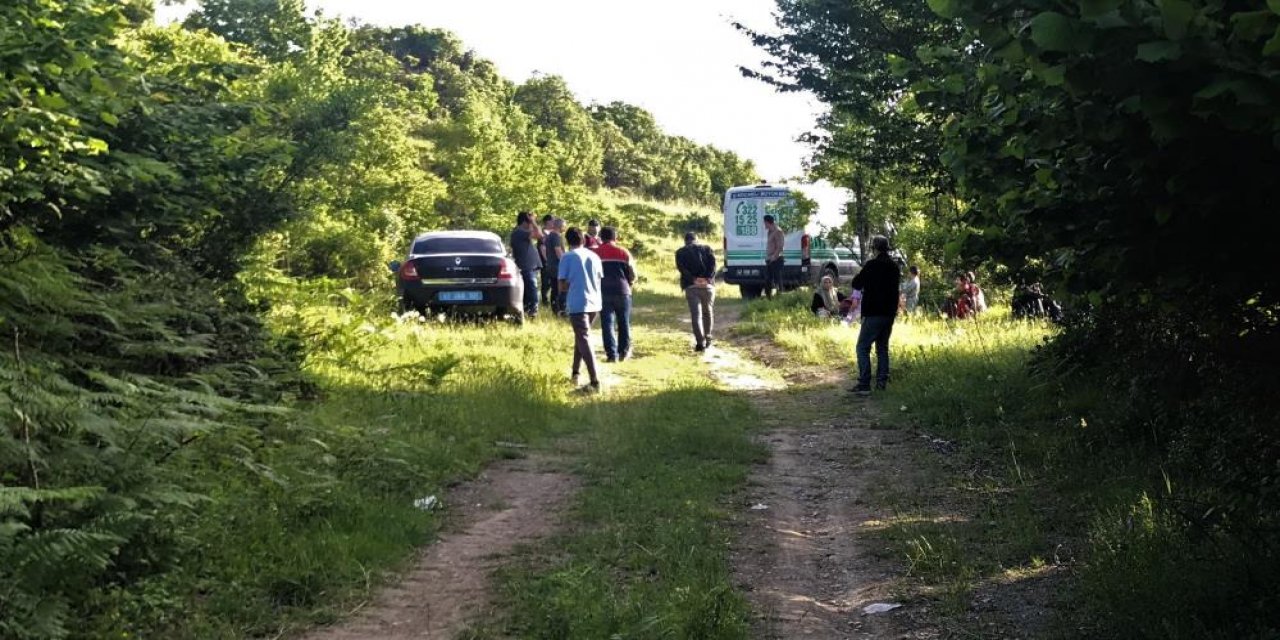 Yaşlı adam ormanda başından vurulmuş halde ölü bulundu