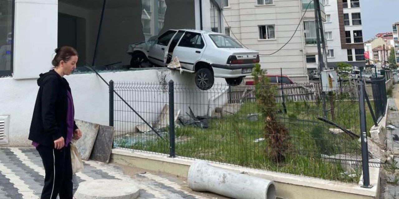 Garip kaza! Aracın bulunduğu yeni görenler şaştı kaldı