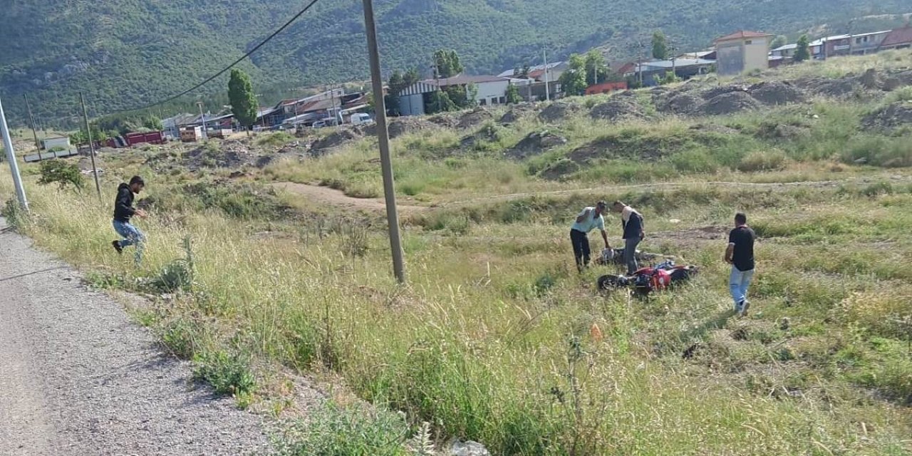 Konya’da motosiklet devrildi