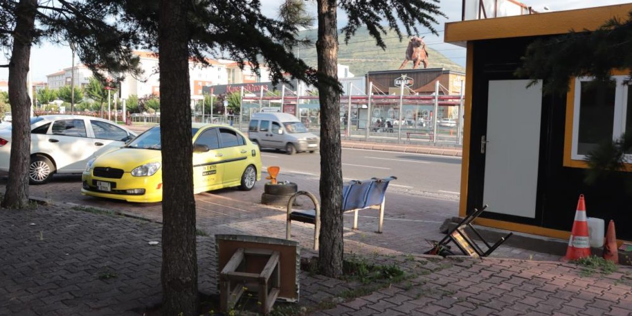 Taksicilerin yolcu kavgasında kan aktı: 1 ölü