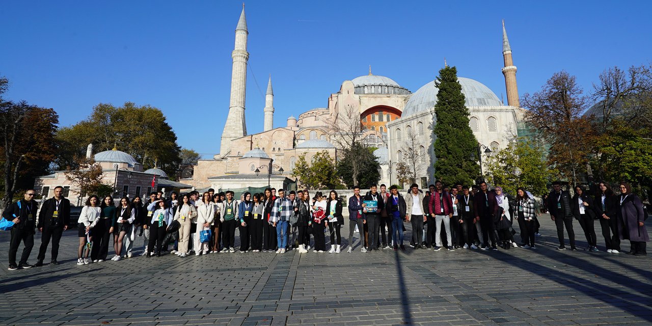 Konya Büyükşehir 60 bin öğrenciyi ecdatla buluşturdu