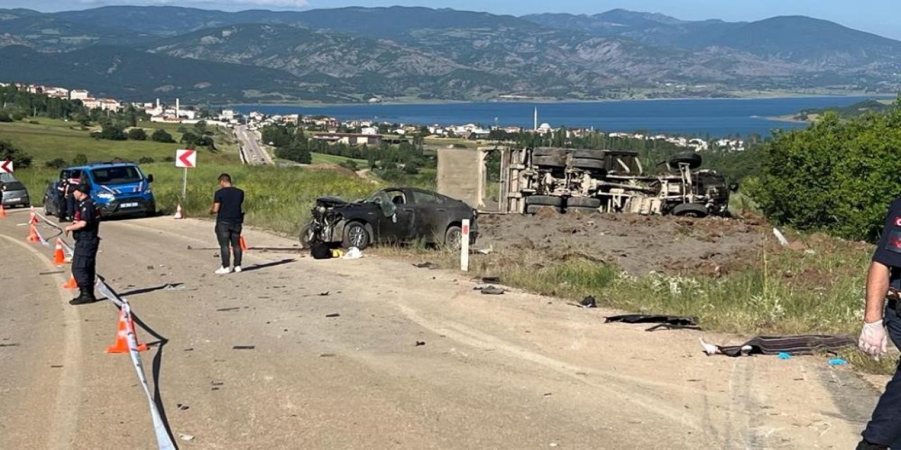 Tokat’da feci kaza! Ölü ve yaralılar var, ekipler sevk edildi