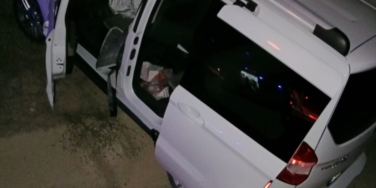 Konya yolunda iki araç çarpıştı, 7 kişi yaralandı