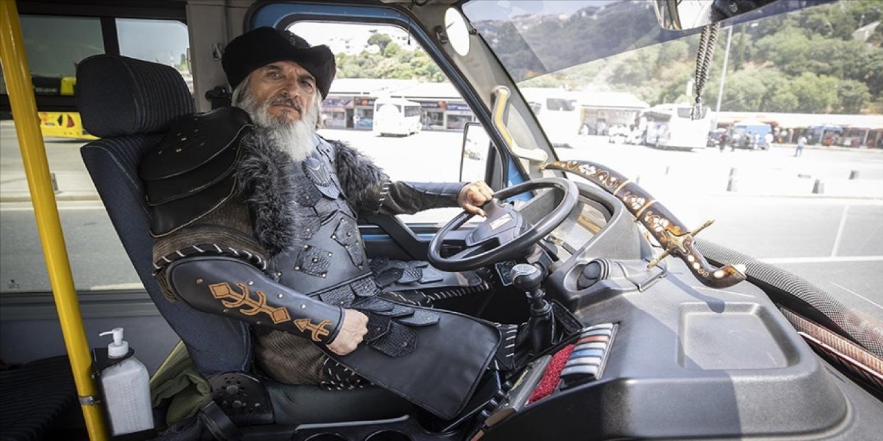 Artist dolmuş şoförü tarihi dizilerde pusat sallıyor