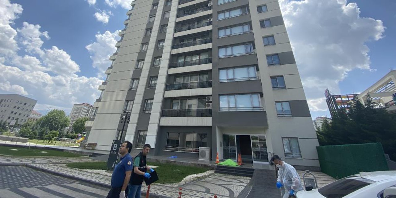 Kuşunu yakalamak isterken 22 kat yüksekten düştü