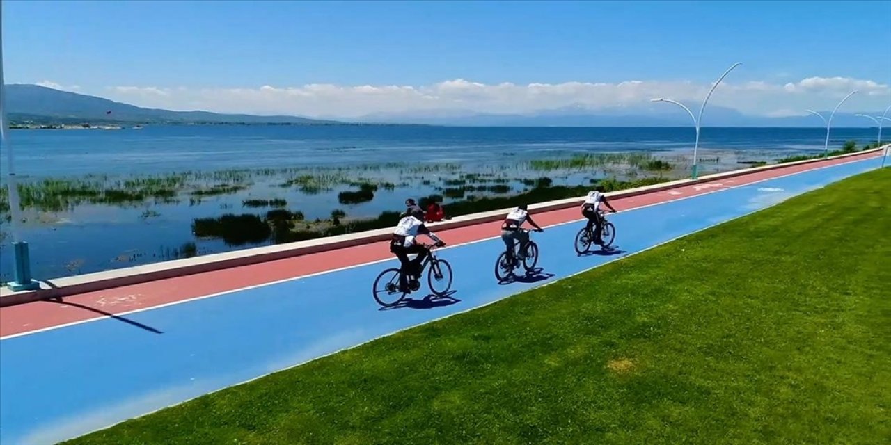 Türkiye, bisiklet yolları ve yeşil yürüyüş yollarıyla sarılıyor