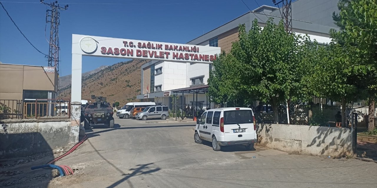 Husumetli iki aile arasında silahlı kavga: 3 yaralı