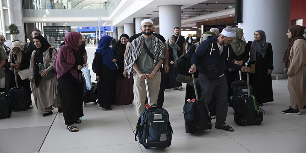 Hacılar kutsal topraklardan yurda dönmeye başladı