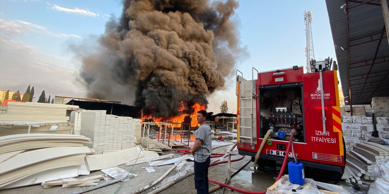 Yalıtım fabrikasında yangın!