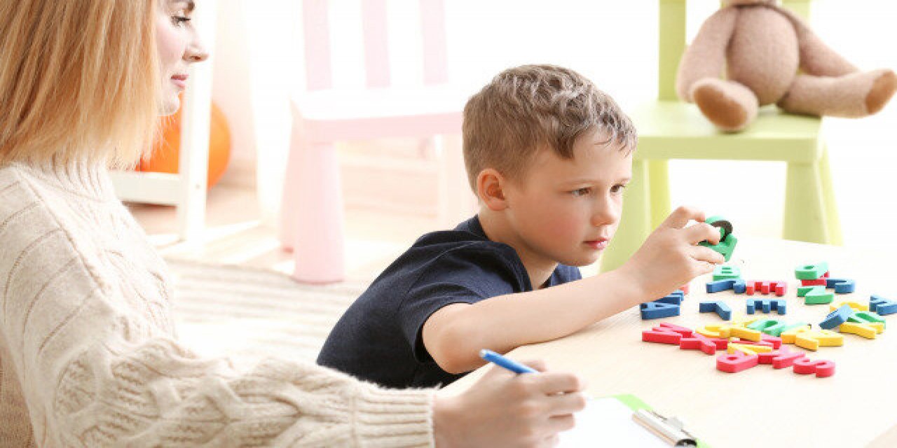 Asperger sendromu nedir? Belirtileri nelerdir?