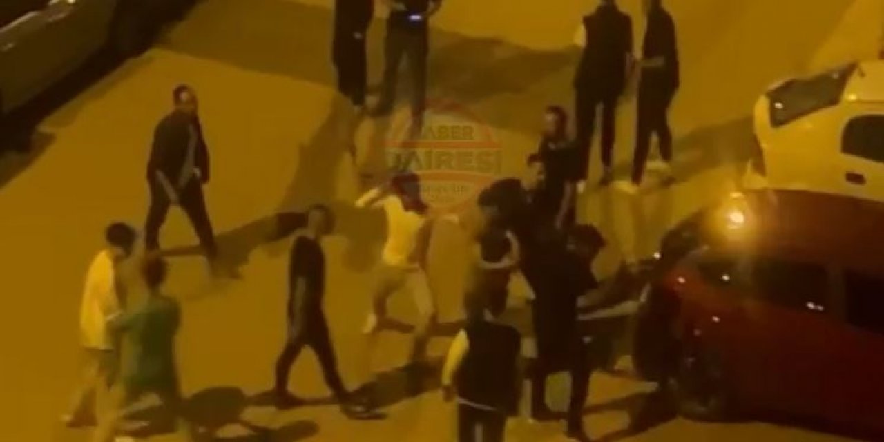 Konya’da alkollü bir grup yoldan geçenlere kemerle saldırdı