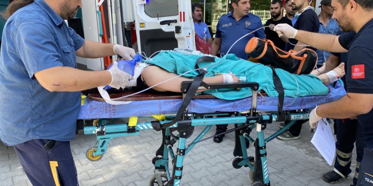 Konya'da cam silerken 2. kattan düşen kadın ağır yaralandı