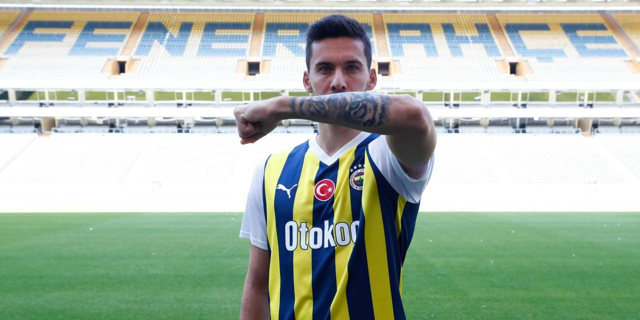 Fenerbahçe yeni golcüsünü resmen duyurdu