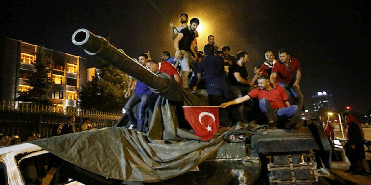 Türkiye’nin en karanlık gecesinin üstünden 7 yıl geçti