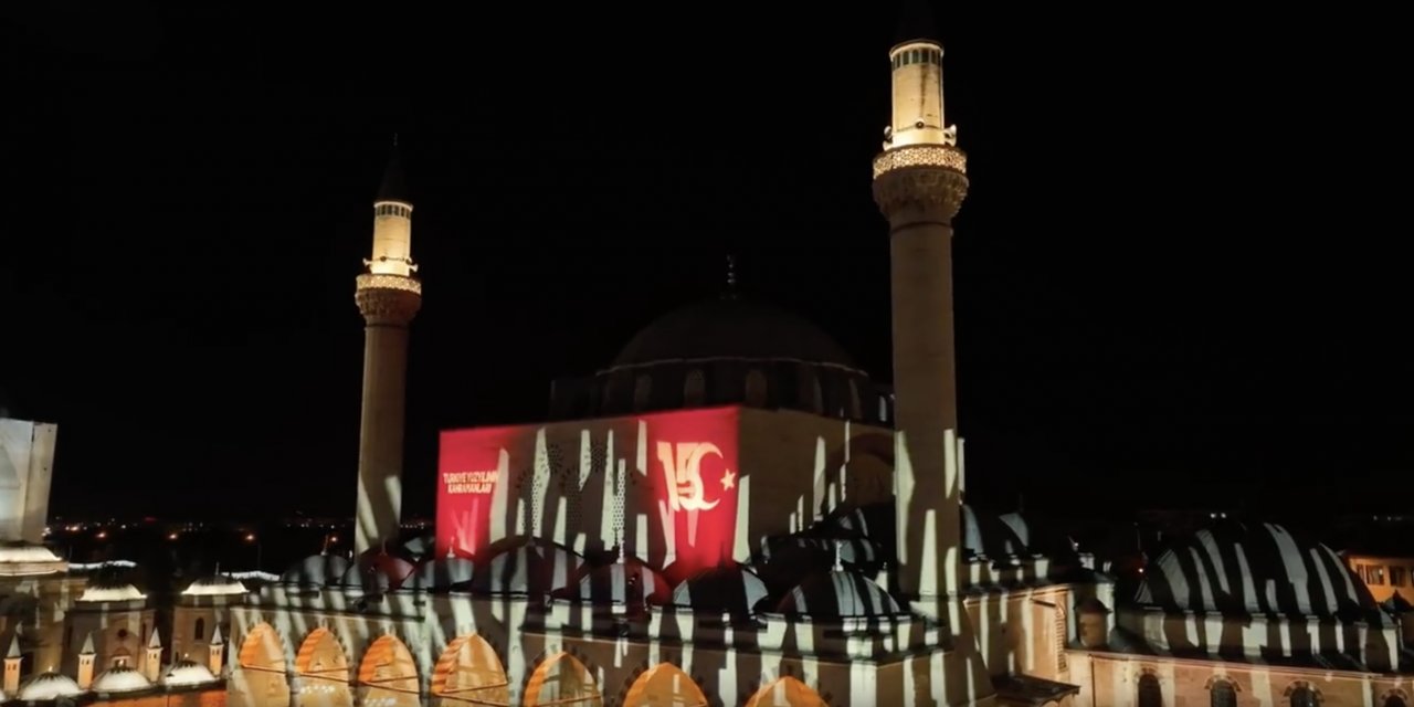 Konya’daki camilerde saat 00.13’de sela okundu