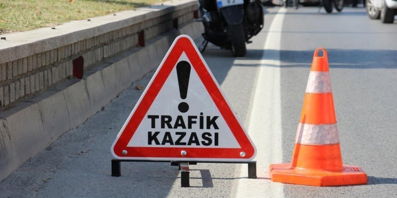 Konya’da büyükbaş hayvana çarpan otomobil takla attı: 3 yaralı