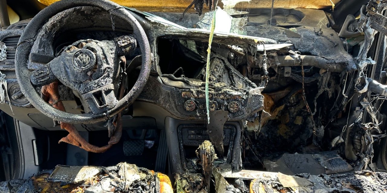 Konya’da yabancı plakalı otomobilde yangın!