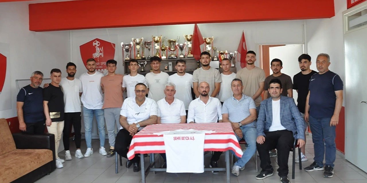 Akşehirspor’a forvet ve kanat takviyesi