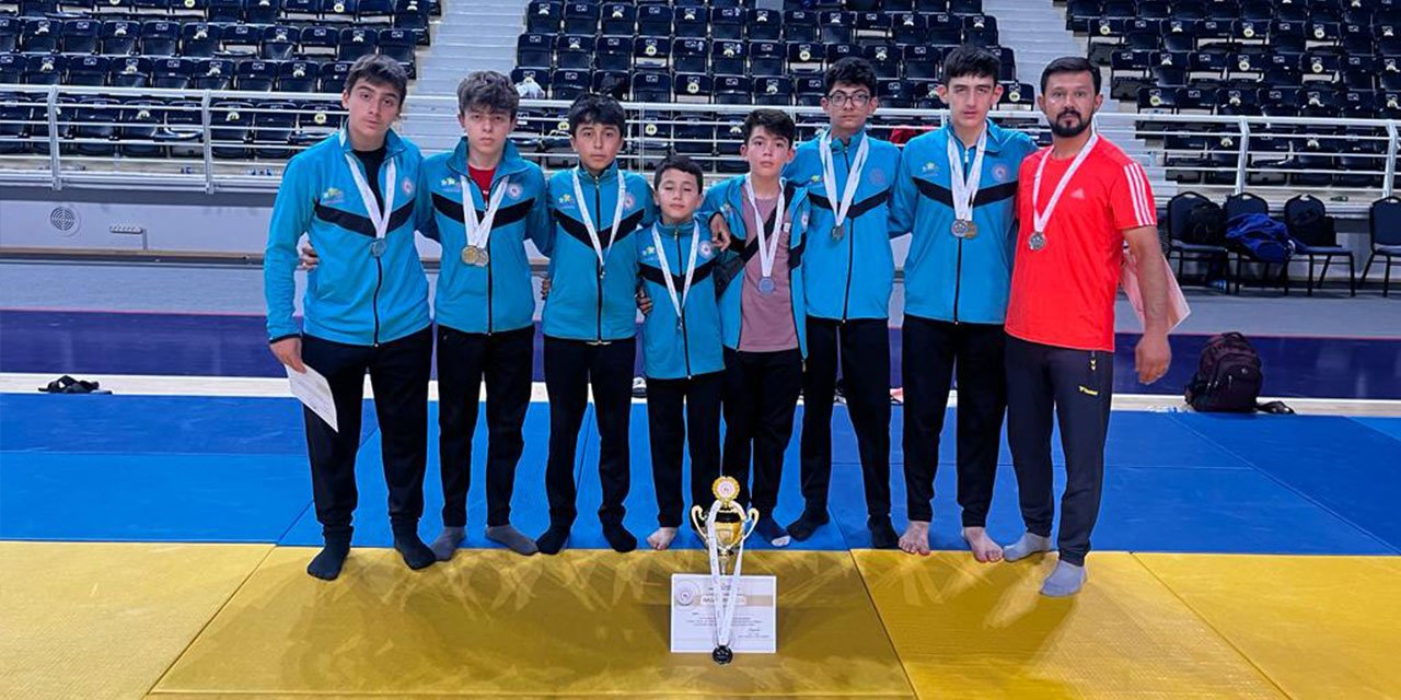Konya erkek Judo takımı Türkiye ikincisi oldu