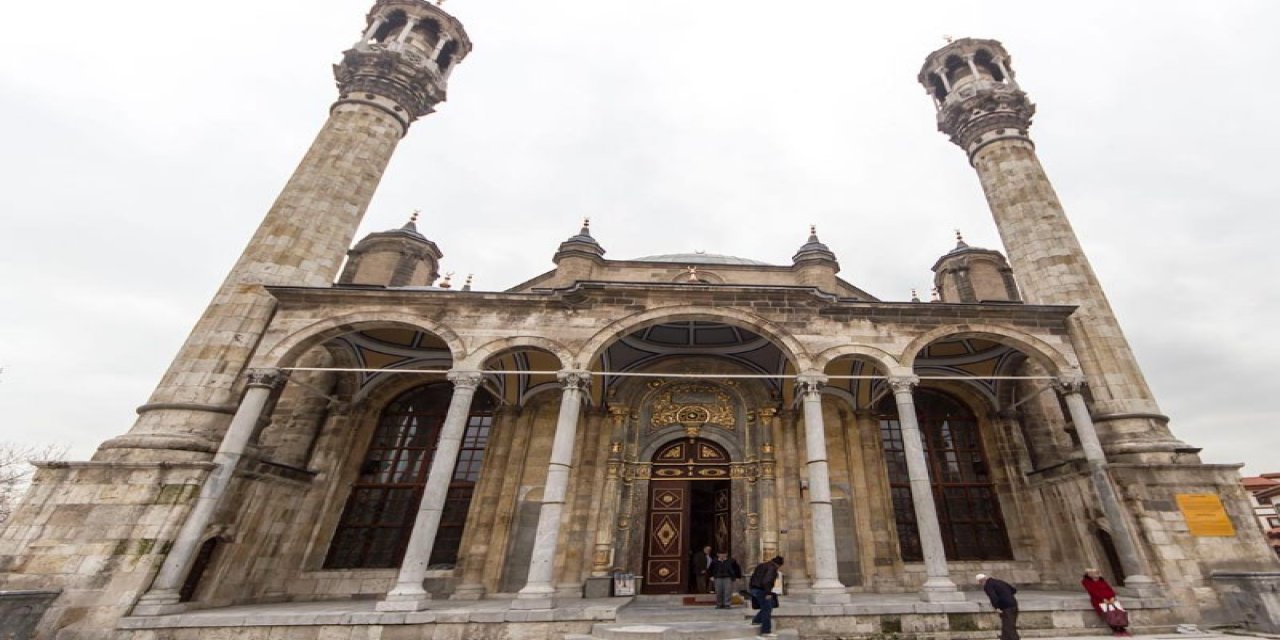 Konya’nın penceresi kapısından büyük camisine yoğun ilgi