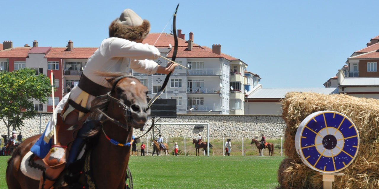 Atlı Okçuluk çeyrek final karşılaşmaları Konya'da başladı