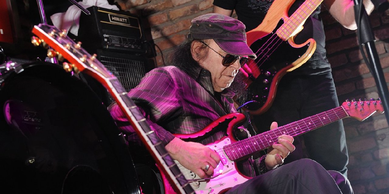 Son Dakika: Ünlü sanatçı Erkin Koray hayatını kaybetti