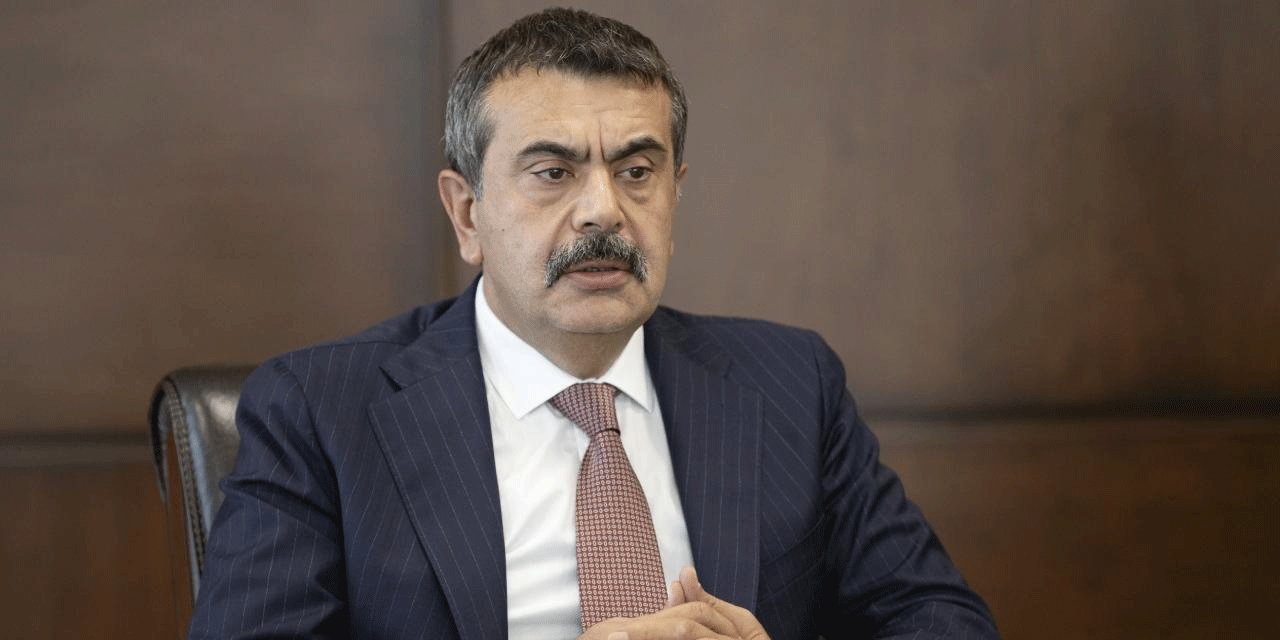 Bakan Tekin'den öğretmenlerin yer değiştirme taleplerine ilişkin açıklama