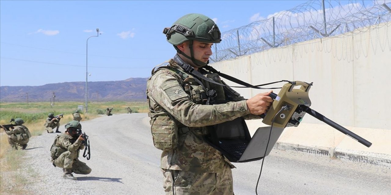 Düzensiz göçle mücadelede ileri teknolojiden faydalanılıyor