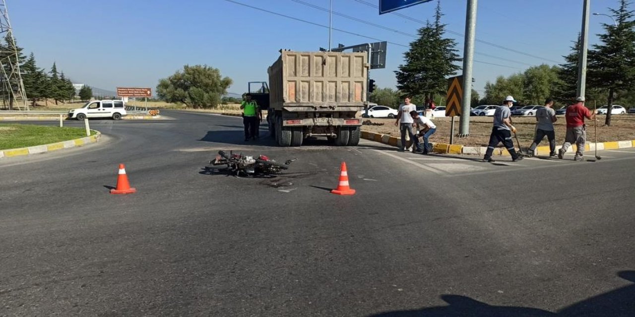 Konya’da kamyon ile motosiklet çarpıştı